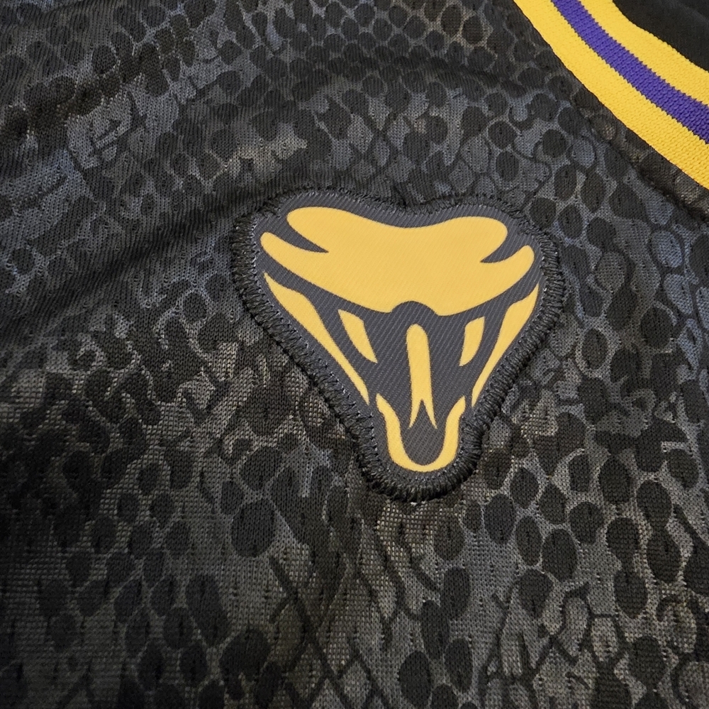 Kobe Bryant 'MAMBA' NBA jersey - Picture 6 of 15